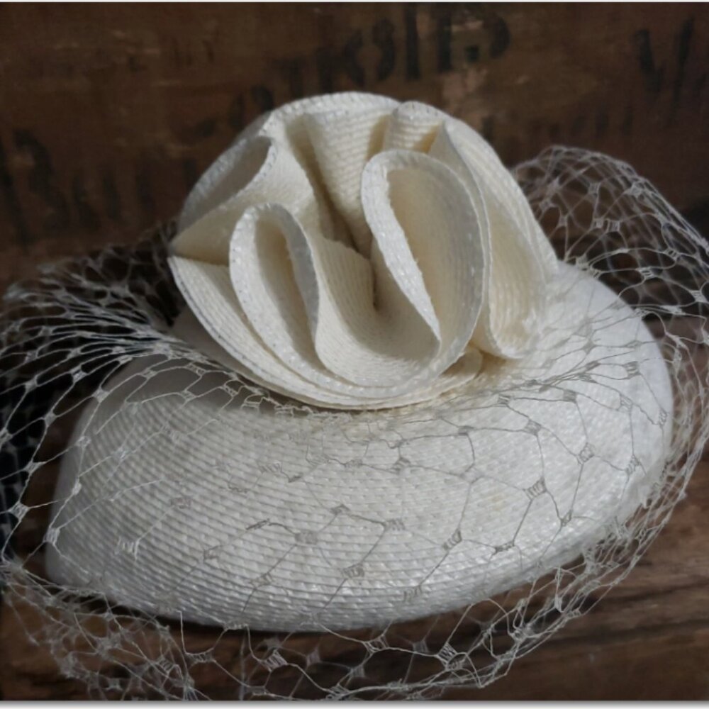 Vintage Styled by Coralie Ladies' Hat ~~White with Veil